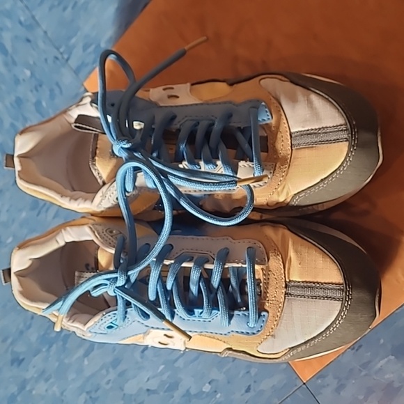 Saucony Shadow 5000 - Picture 1 of 5